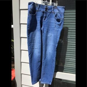 NWOT SUPRADENIM ladies jeans size 11